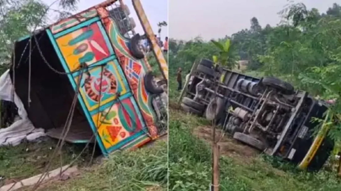 ঢাকা-টাঙ্গাইল মহাসড়কের সরাতৈলে রডবোঝাই ট্রাক উল্টে নিহত ১৫