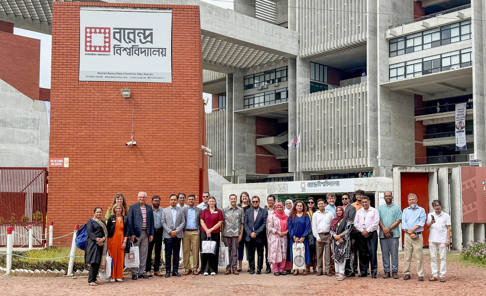 আমেরিকান কর্নার রাজশাহীতে যুক্তরাষ্ট্রের বিশ্ববিদ্যালয় মেলা অনুষ্ঠিত