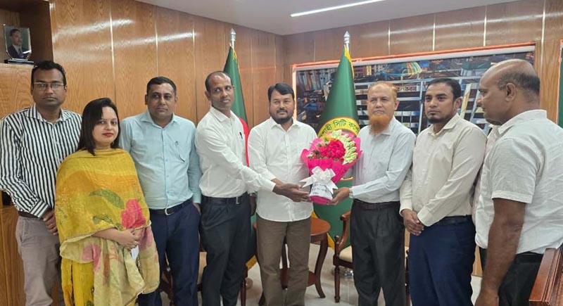 রাসিক প্রশাসকের সঙ্গে জনতা ব্যাংকের জিএমের সৌজন্য সাক্ষাৎ